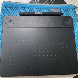 Wacom Intuos CTH-490 Pen & Touch Tablet with Pen – Working